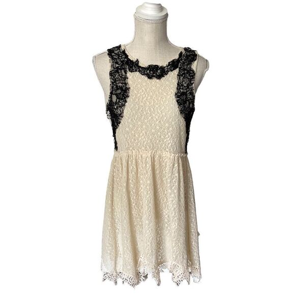 Free People Women Cream & Black Lace Casual Mini Dress - Picture 2 of 14